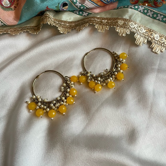 Yellow Waalian - Hoop Earrings - Picture 6 of 6